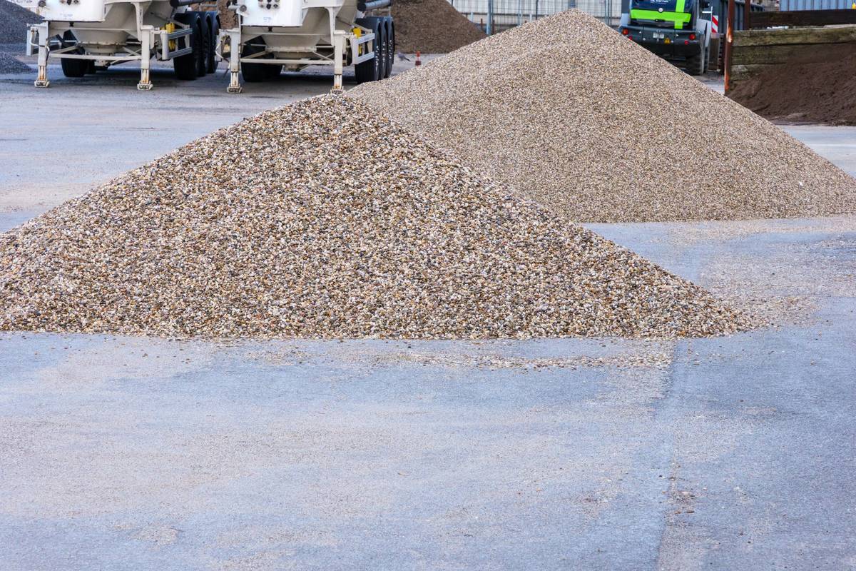 landscaping supply garden gravel what to use for stable, weed-free pathways with proper base layer and edging